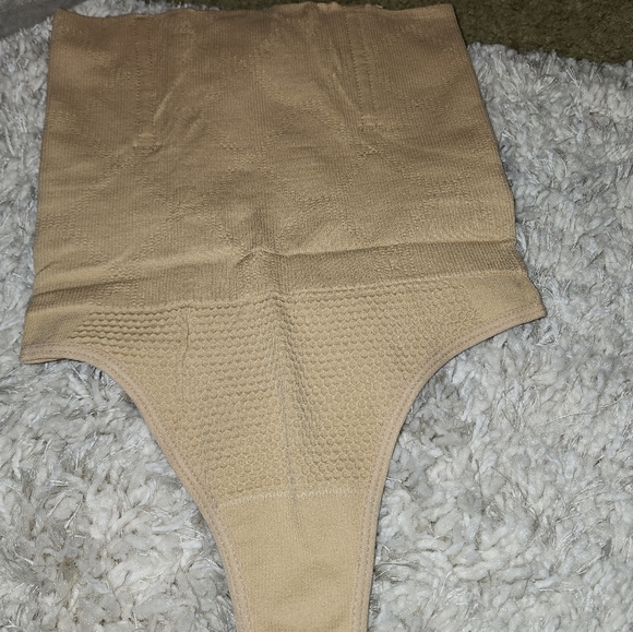 Thong support underwear - Picture 2 of 3